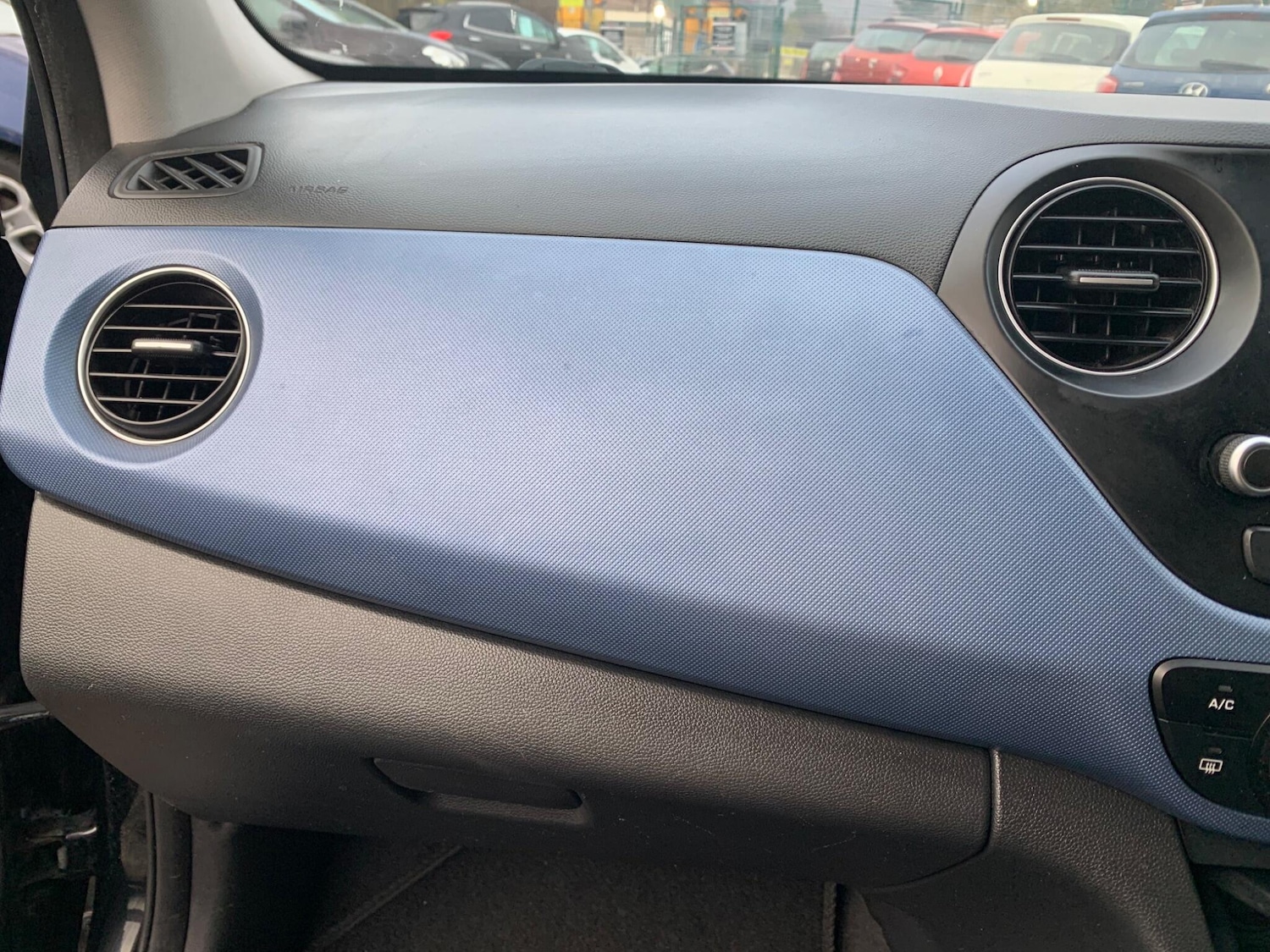 Used Hyundai i10 2015 for sale - 76839518: Photo 41