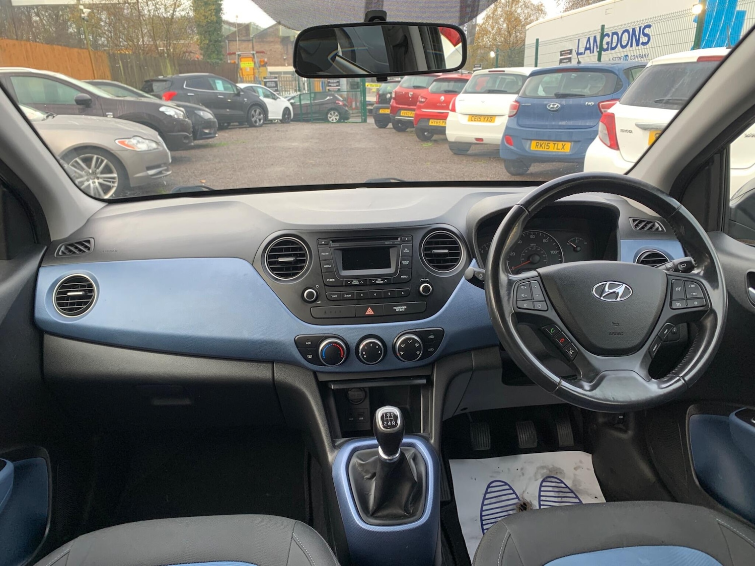 Used Hyundai i10 2015 for sale - 76839518: Photo 87