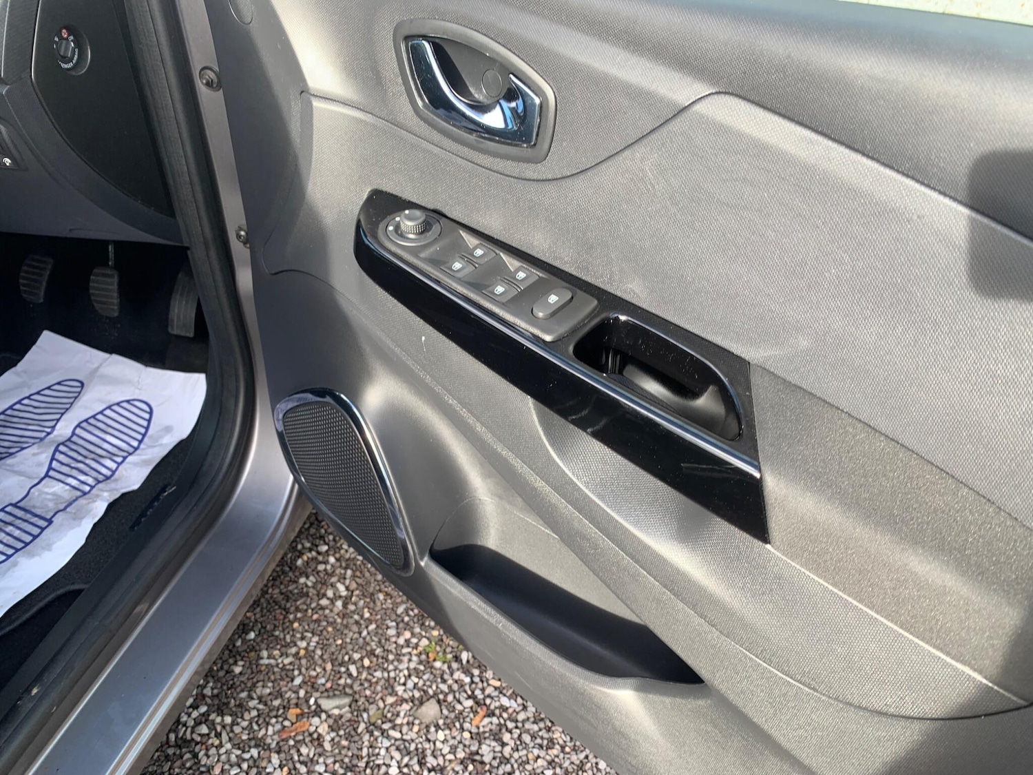 Used Renault Captur 2015 for sale - 76446826: Photo 15