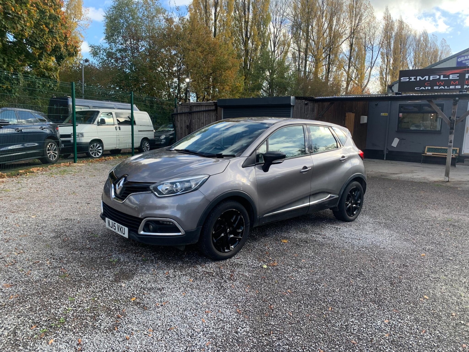 Used Renault Captur 2015 for sale - 76446826: Photo 2
