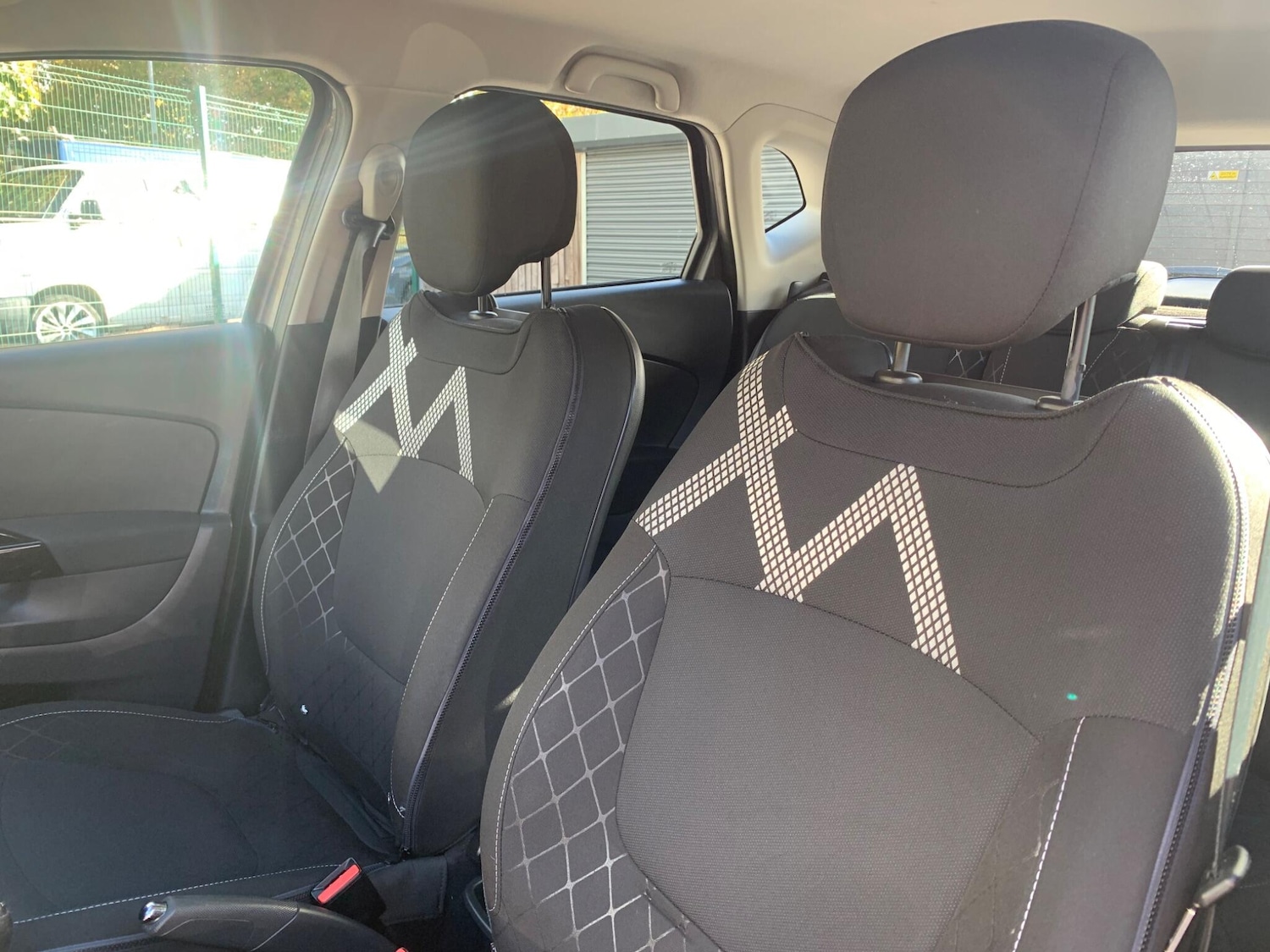 Used Renault Captur 2015 for sale - 76446826: Photo 32