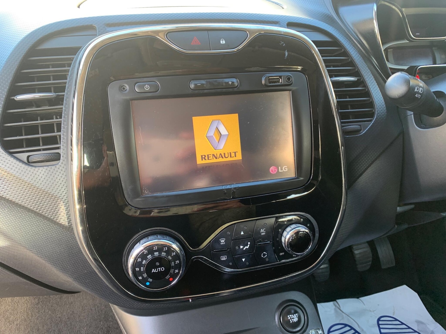 Used Renault Captur 2015 for sale - 76446826: Photo 34