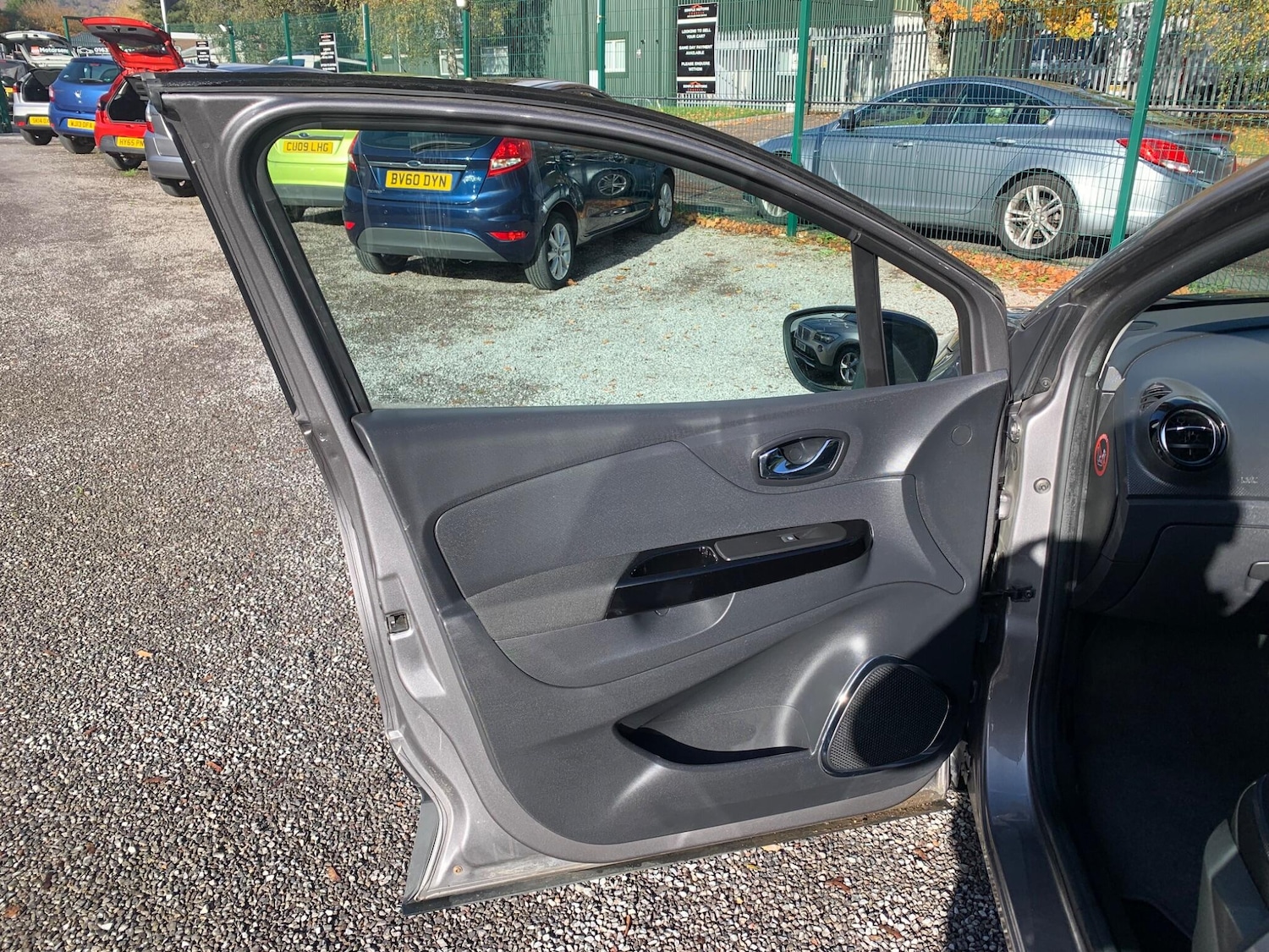 Used Renault Captur 2015 for sale - 76446826: Photo 39