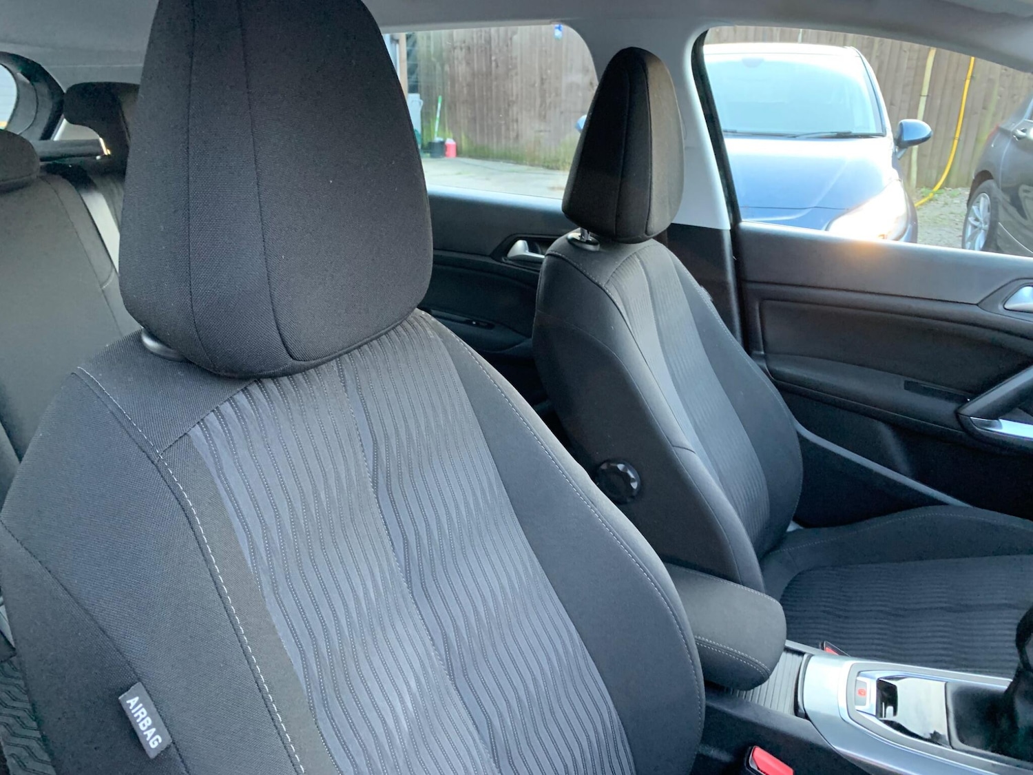 Used Peugeot 308 2015 for sale - 77049942: Photo 13