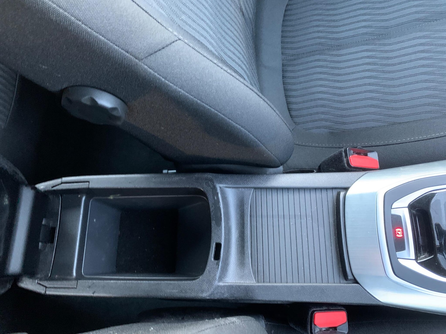 Used Peugeot 308 2015 for sale - 77049942: Photo 15