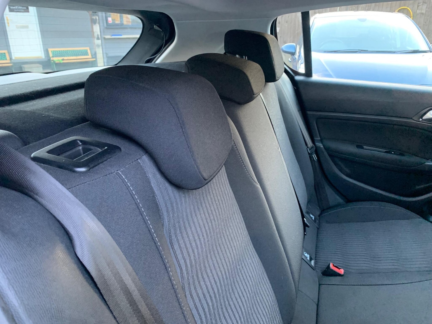 Used Peugeot 308 2015 for sale - 77049942: Photo 25