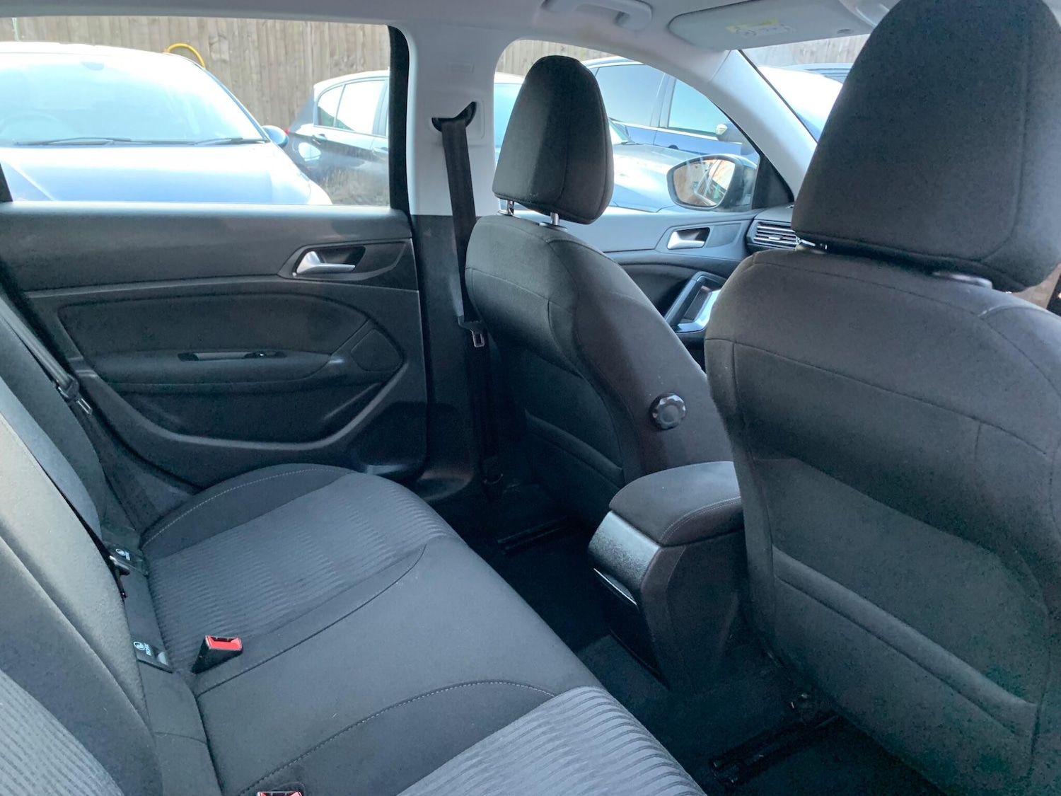 Used Peugeot 308 2015 for sale - 77049942: Photo 26