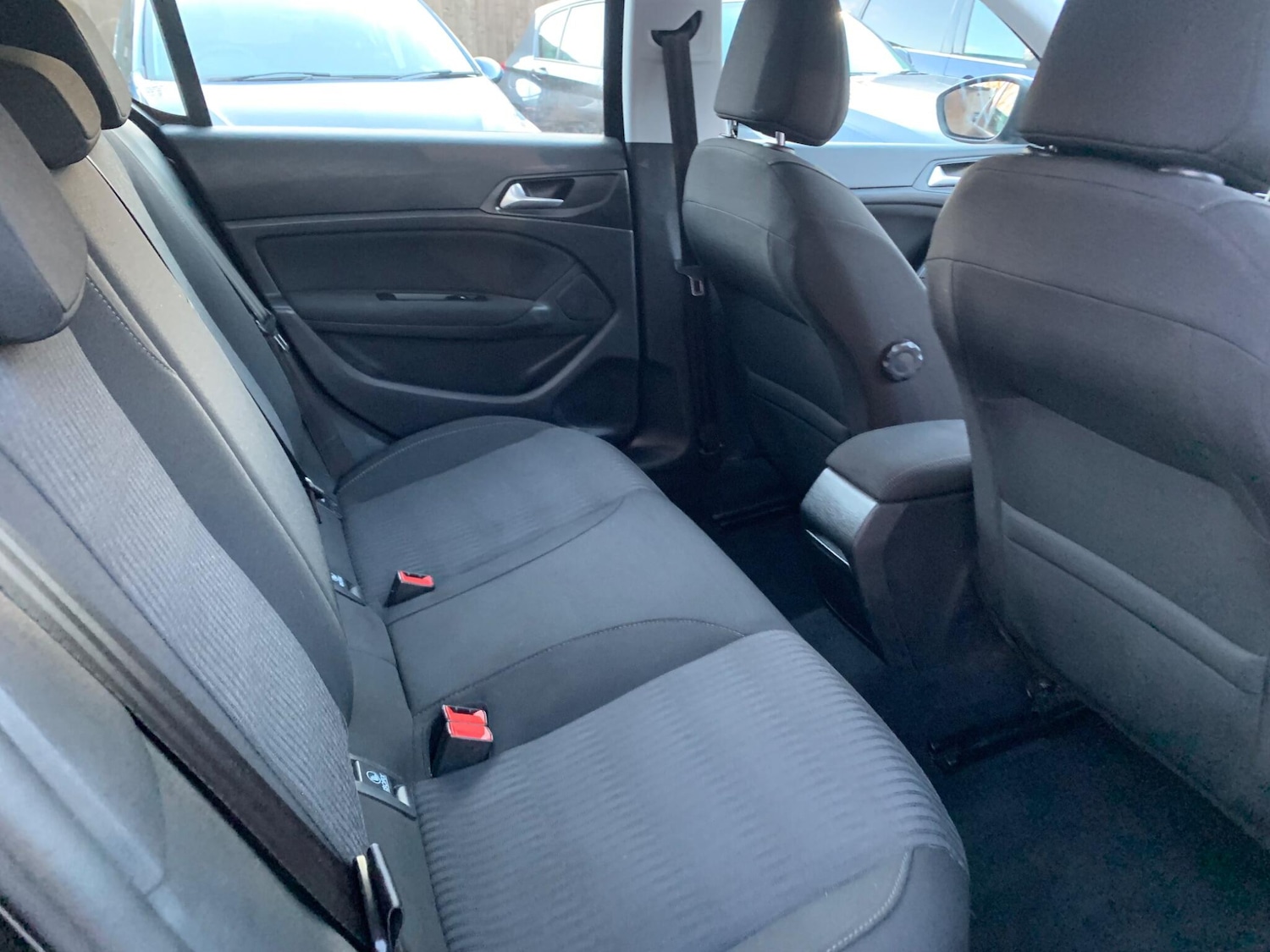 Used Peugeot 308 2015 for sale - 77049942: Photo 30