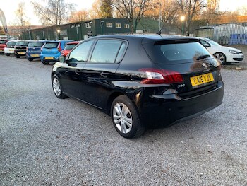 Used Peugeot 308 2015 for sale - 77049942: Photo