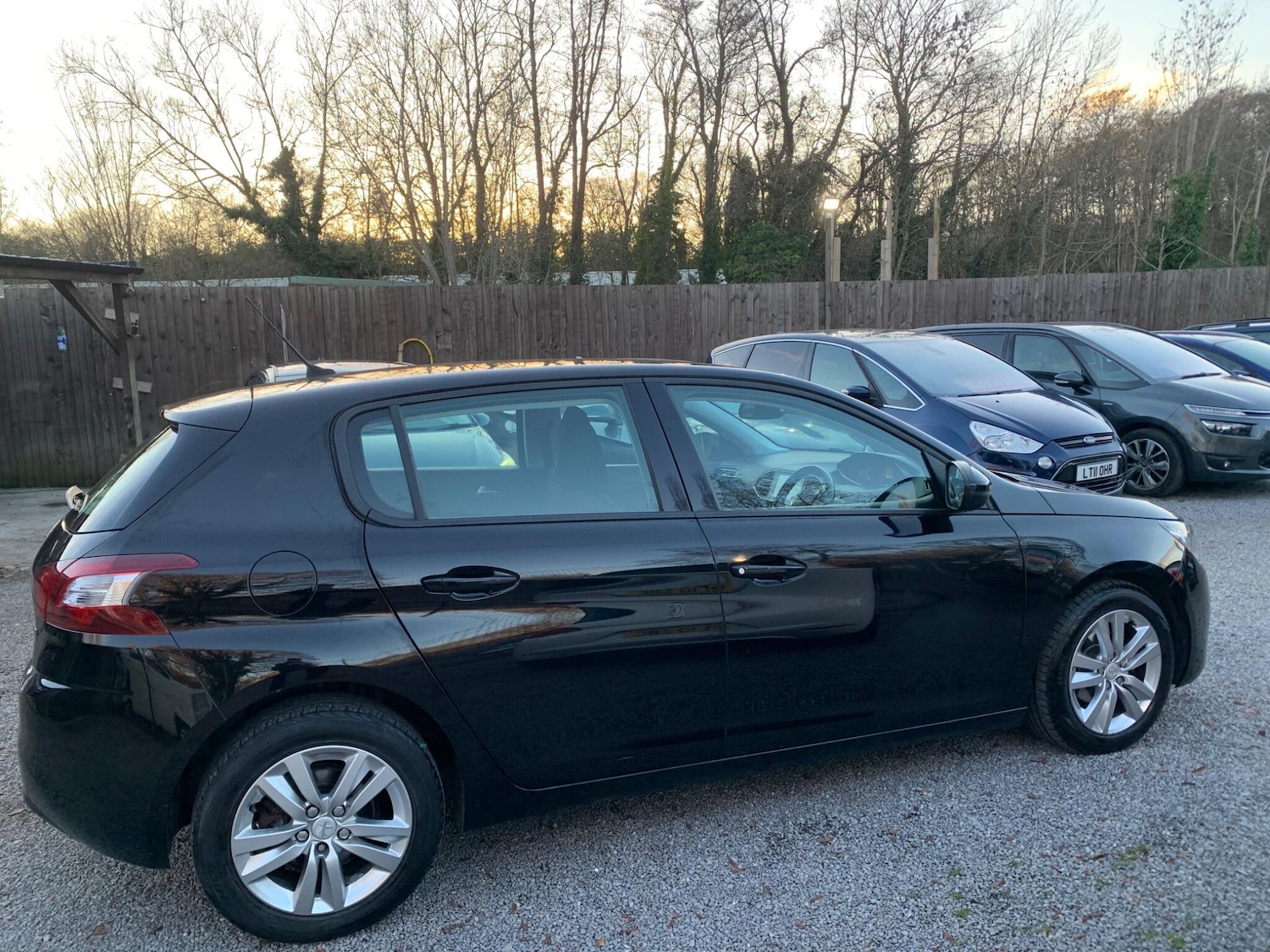 Used Peugeot 308 2015 for sale - 77049942: Photo 7