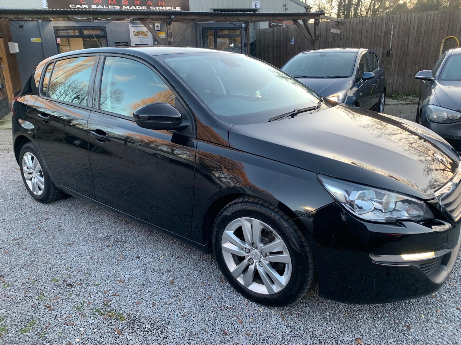 Used Peugeot 308 2015 for sale - 77049942: Photo 8