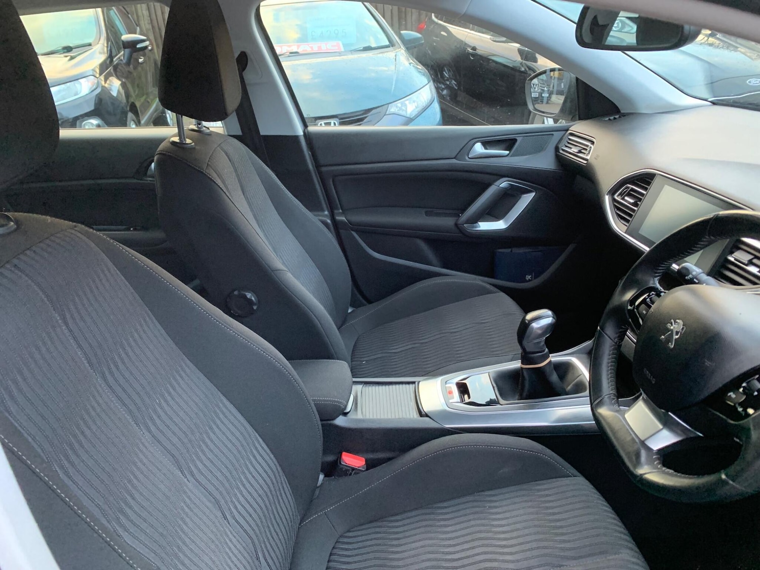 Used Peugeot 308 2014 for sale - 77395949: Photo 13