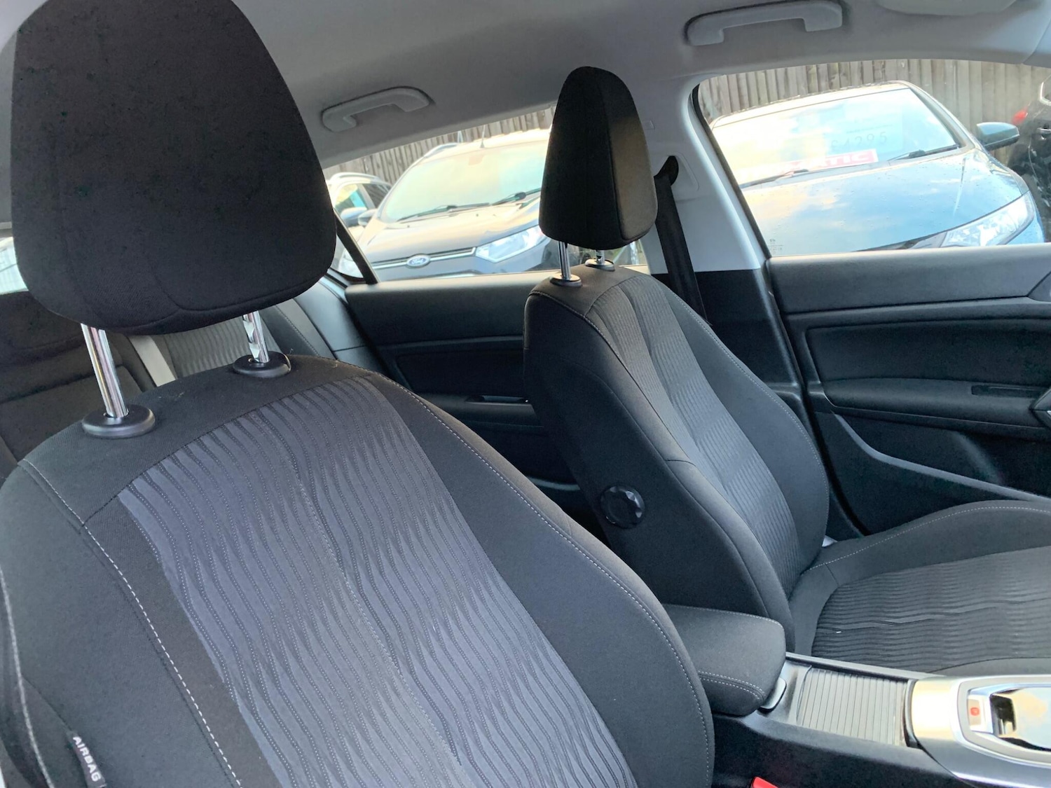 Used Peugeot 308 2014 for sale - 77395949: Photo 14