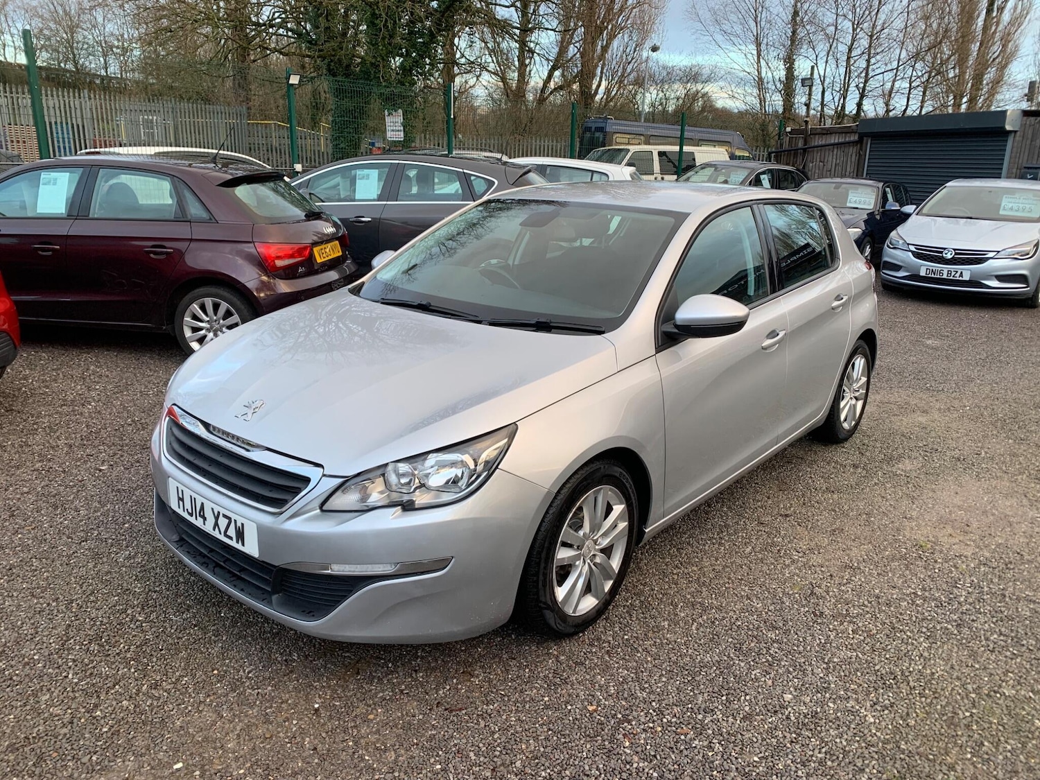 Used Peugeot 308 2014 for sale - 77395949: Photo 2