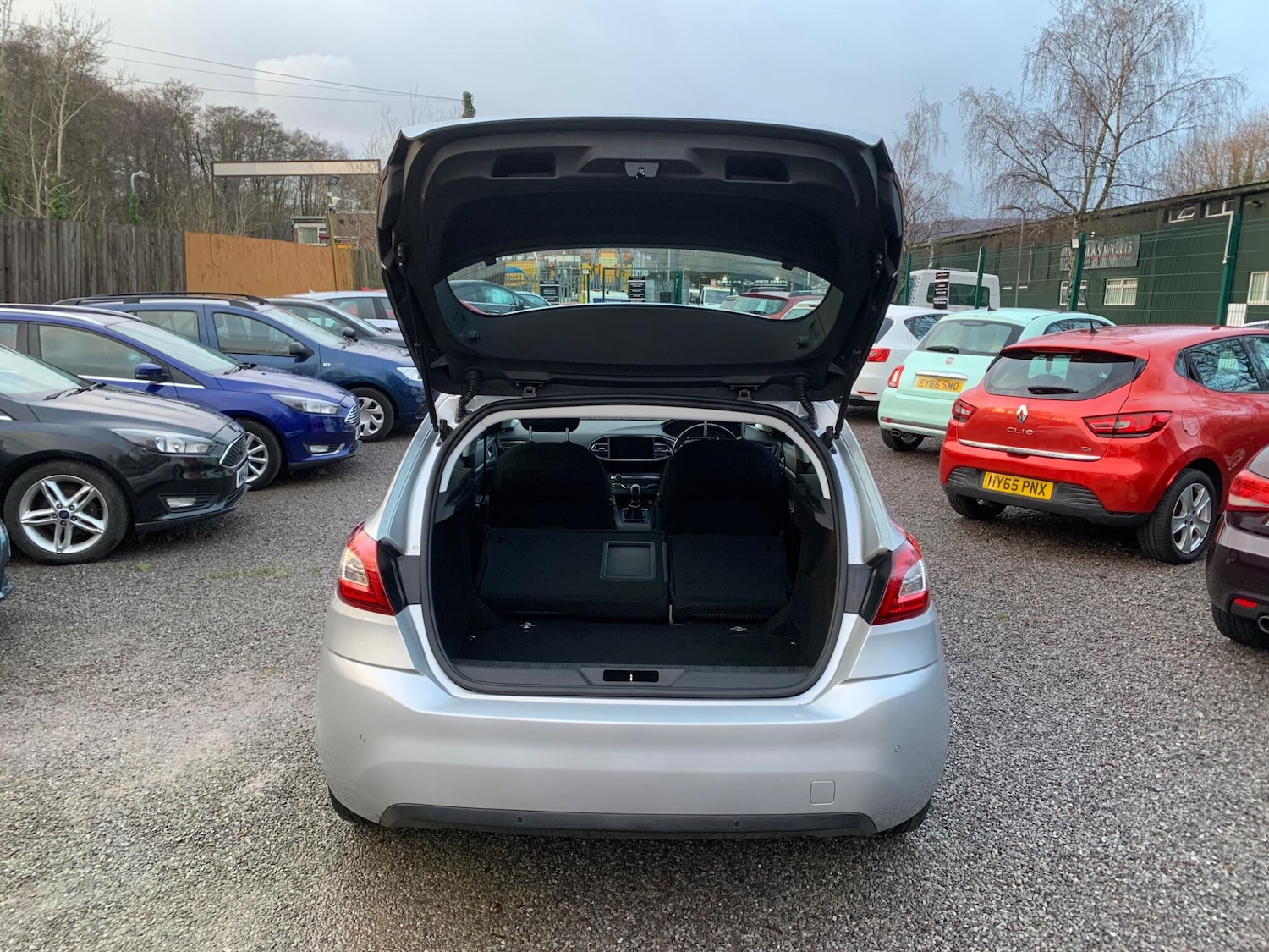 Used Peugeot 308 2014 for sale - 77395949: Photo 27