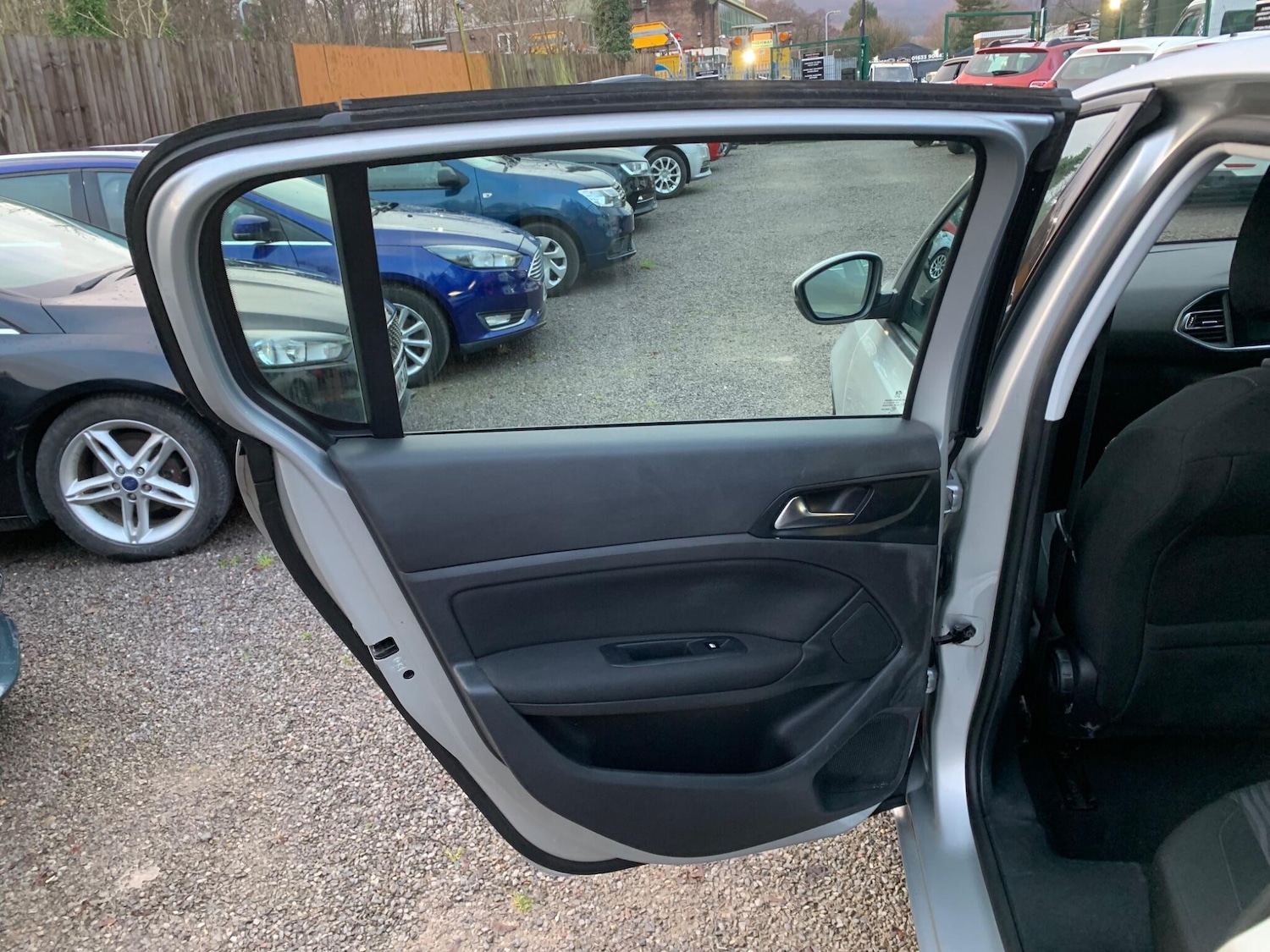 Used Peugeot 308 2014 for sale - 77395949: Photo 32