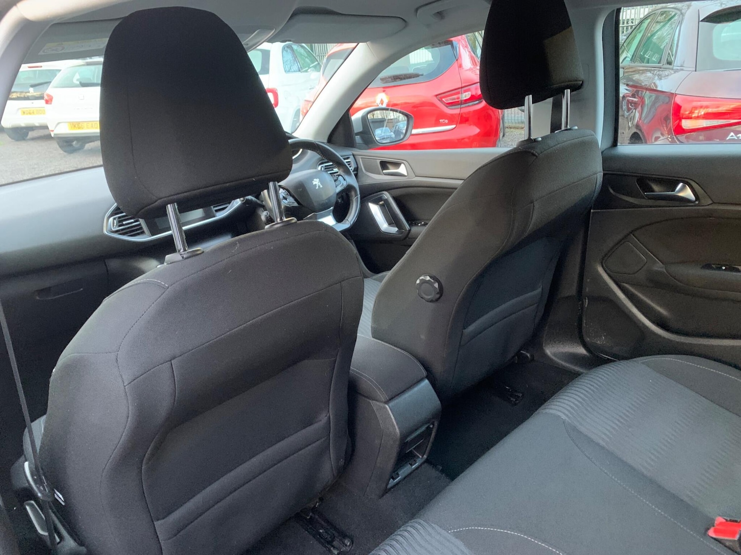 Used Peugeot 308 2014 for sale - 77395949: Photo 33