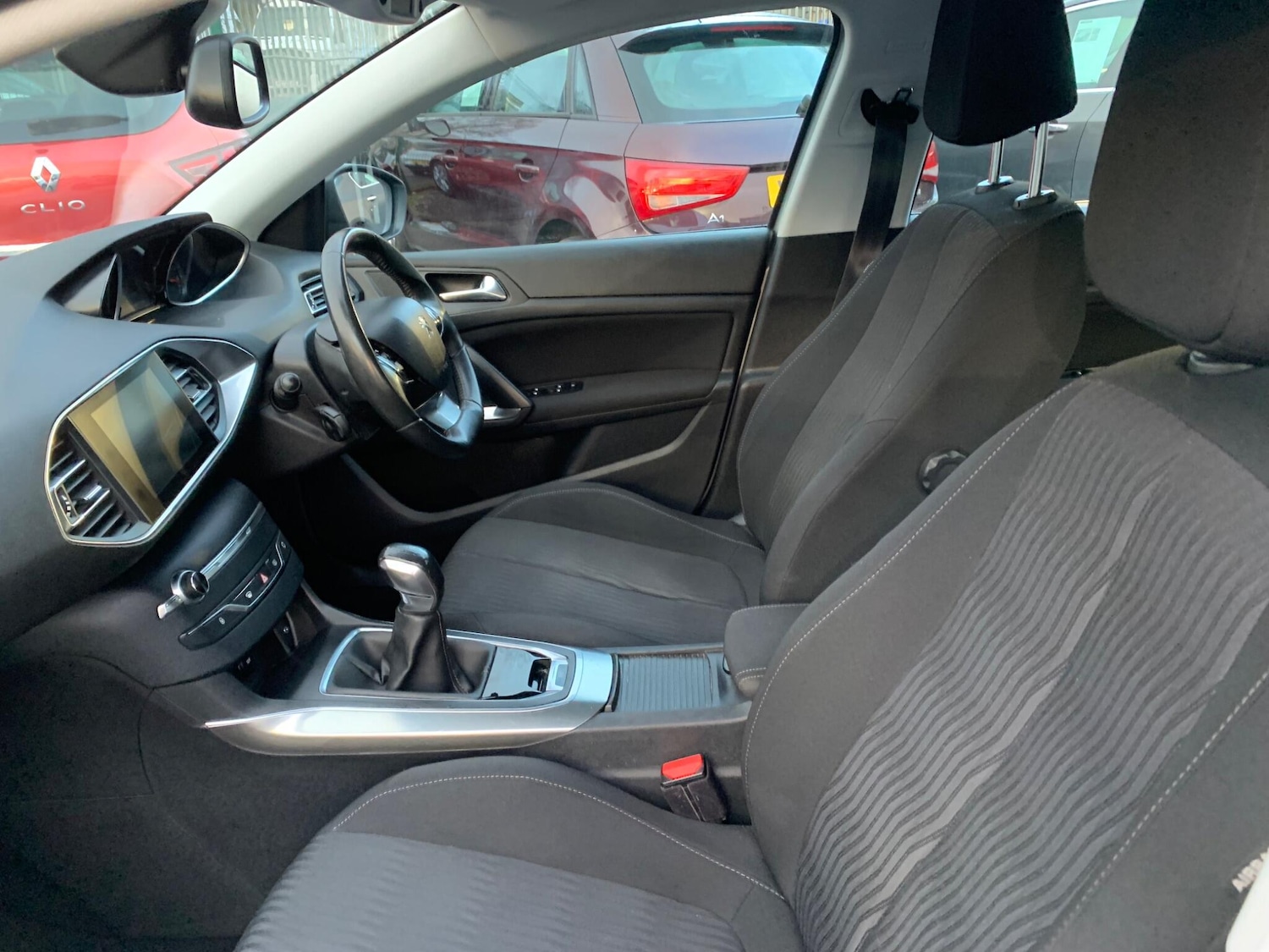 Used Peugeot 308 2014 for sale - 77395949: Photo 39