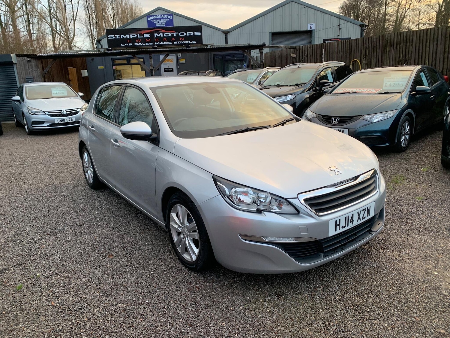 Used Peugeot 308 2014 for sale - 77395949: Photo 4