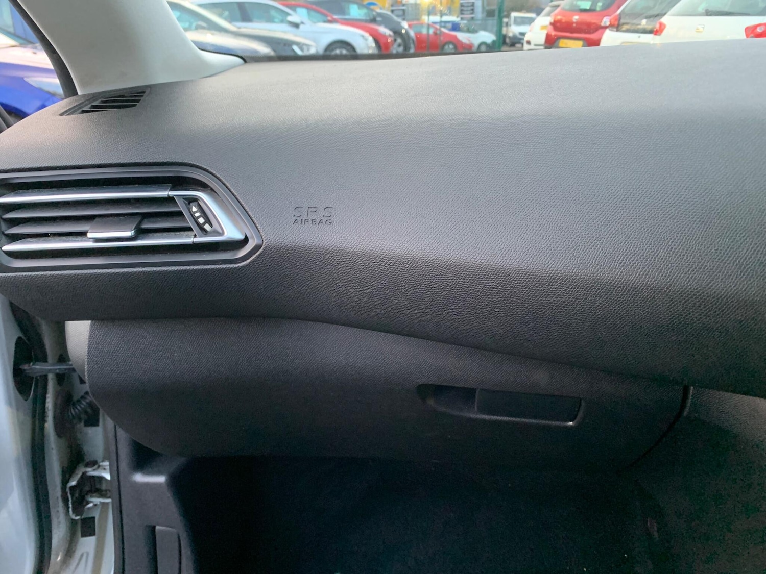 Used Peugeot 308 2014 for sale - 77395949: Photo 40