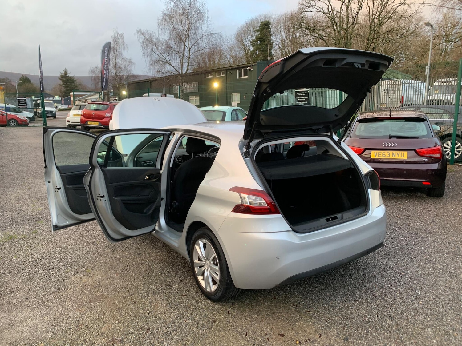 Used Peugeot 308 2014 for sale - 77395949: Photo 53