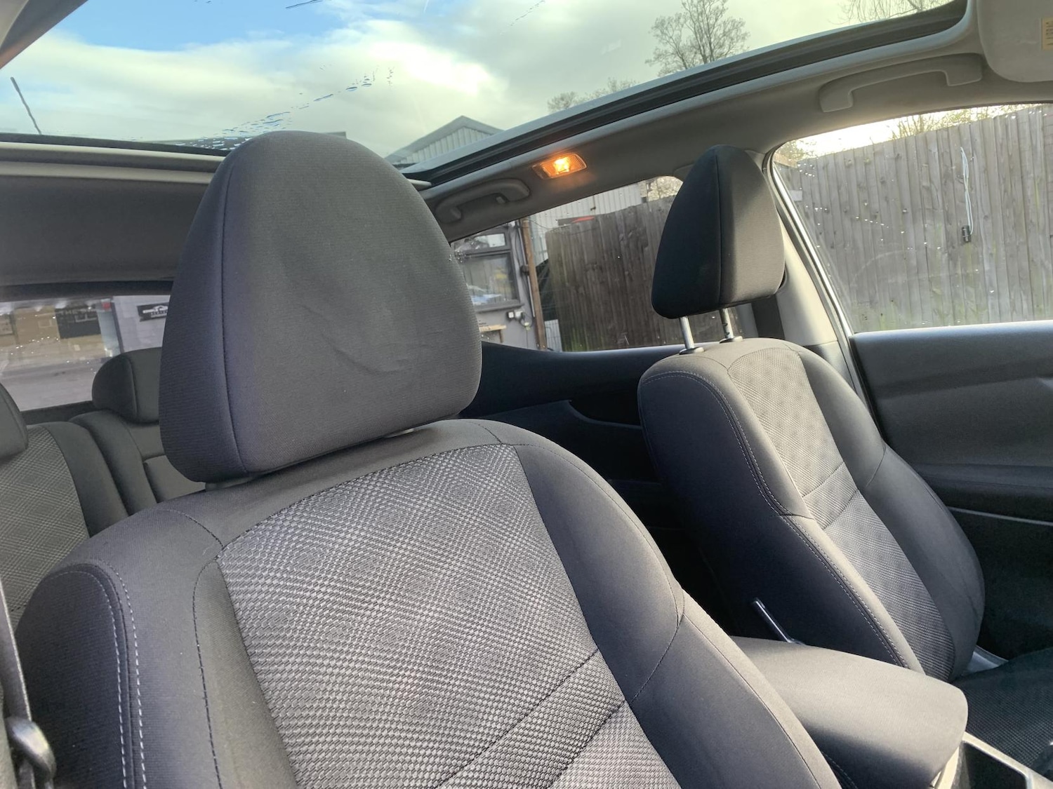 Used Nissan Qashqai 2017 for sale - 77897937: Photo 10