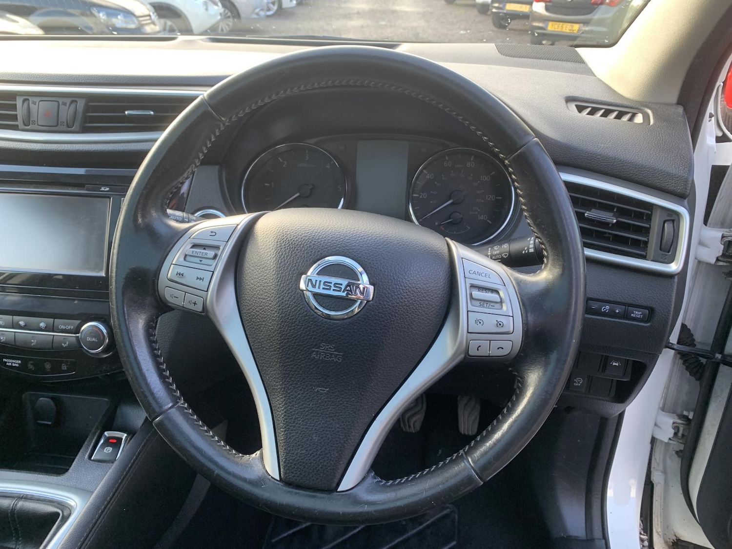 Used Nissan Qashqai 2017 for sale - 77897937: Photo 11