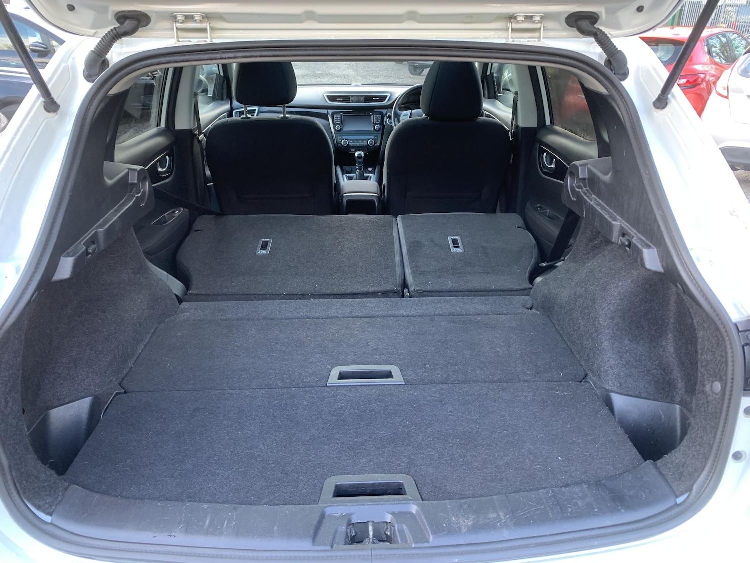 Used Nissan Qashqai 2017 for sale - 77897937: Photo 24