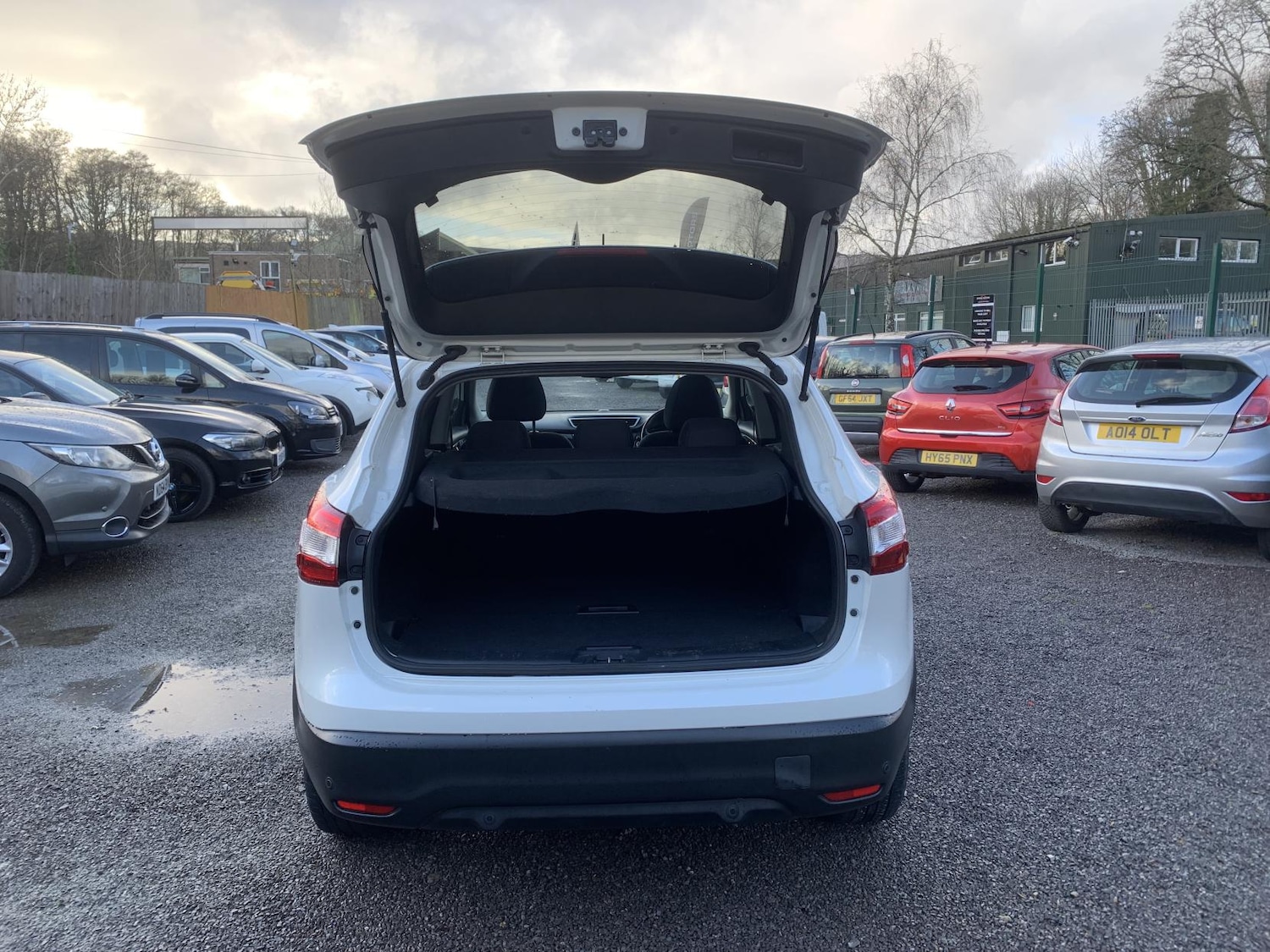 Used Nissan Qashqai 2017 for sale - 77897937: Photo 29