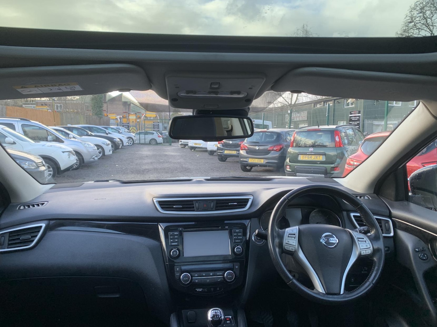 Used Nissan Qashqai 2017 for sale - 77897937: Photo 33