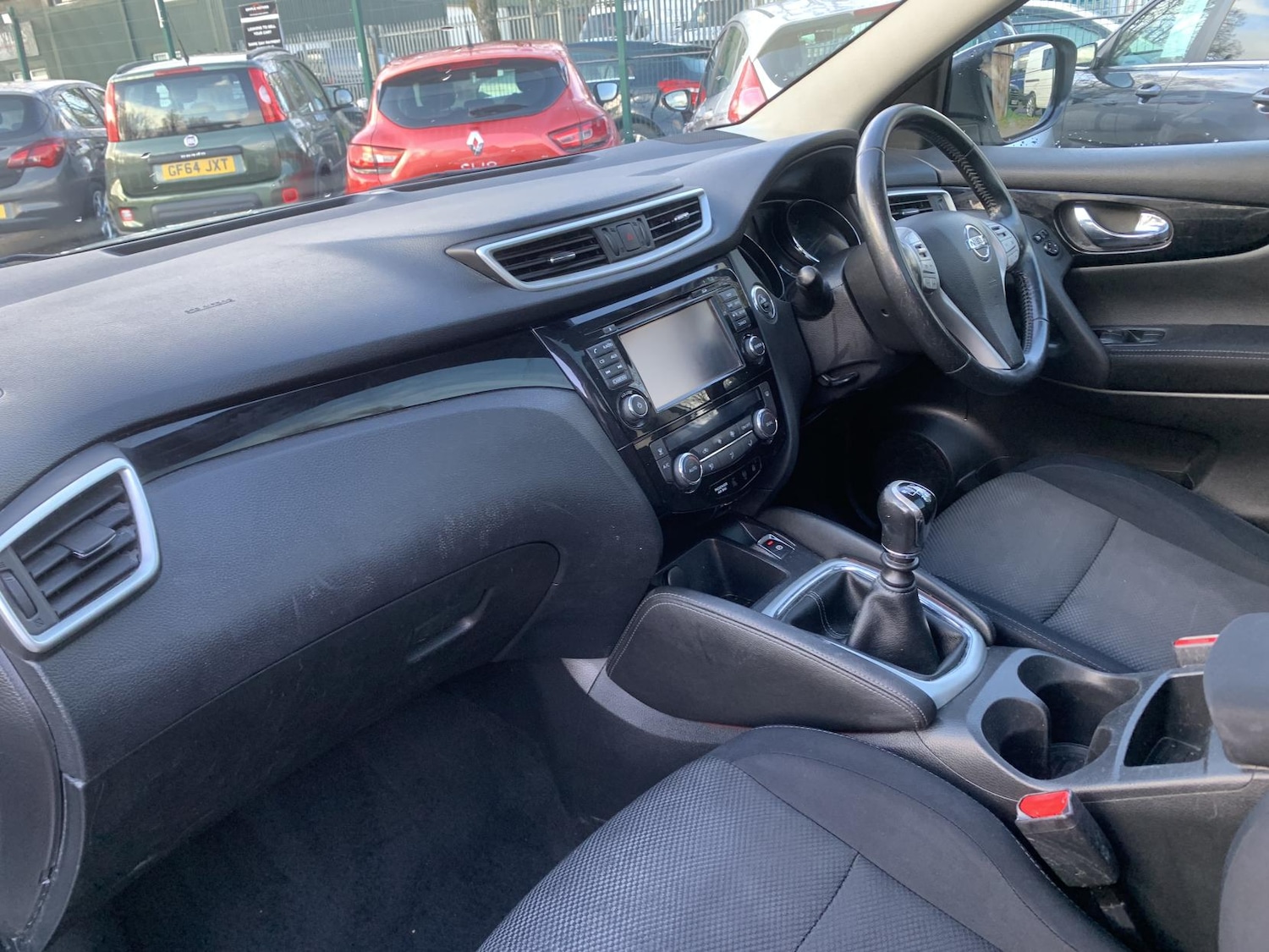 Used Nissan Qashqai 2017 for sale - 77897937: Photo 41