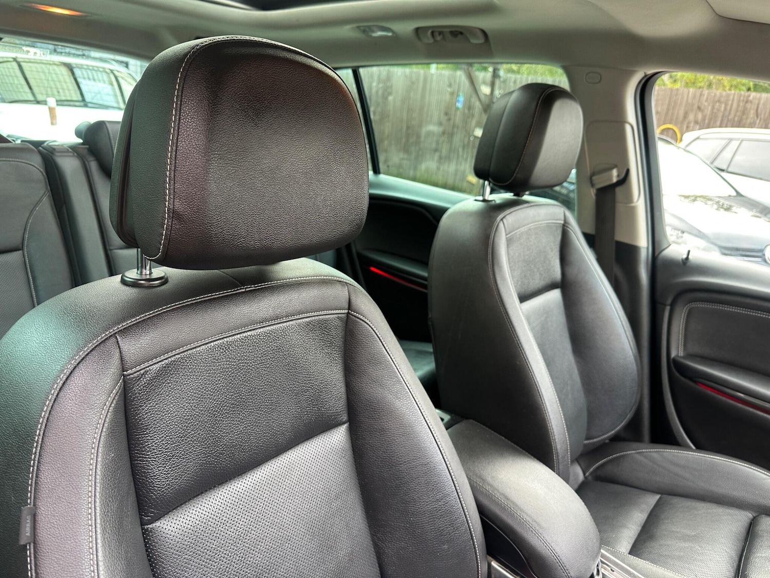 Used Vauxhall Zafira Tourer 2015 for sale - 76349388: Photo 12