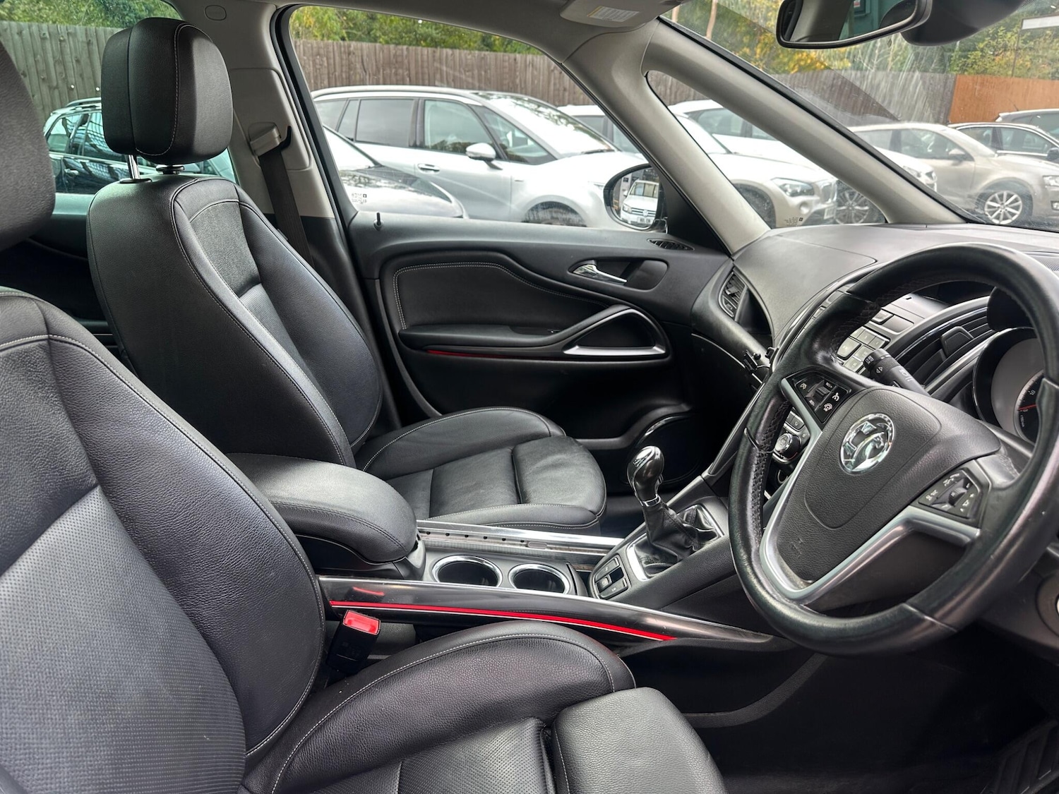 Used Vauxhall Zafira Tourer 2015 for sale - 76349388: Photo 17