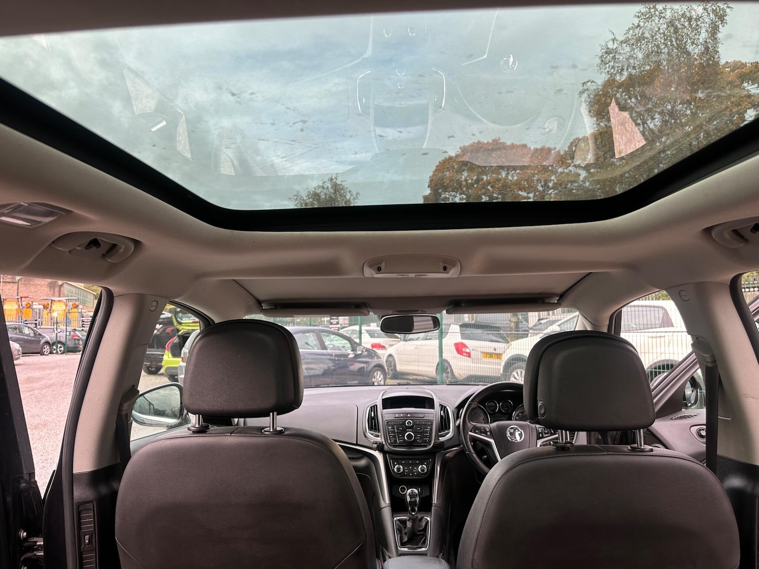 Used Vauxhall Zafira Tourer 2015 for sale - 76349388: Photo 34