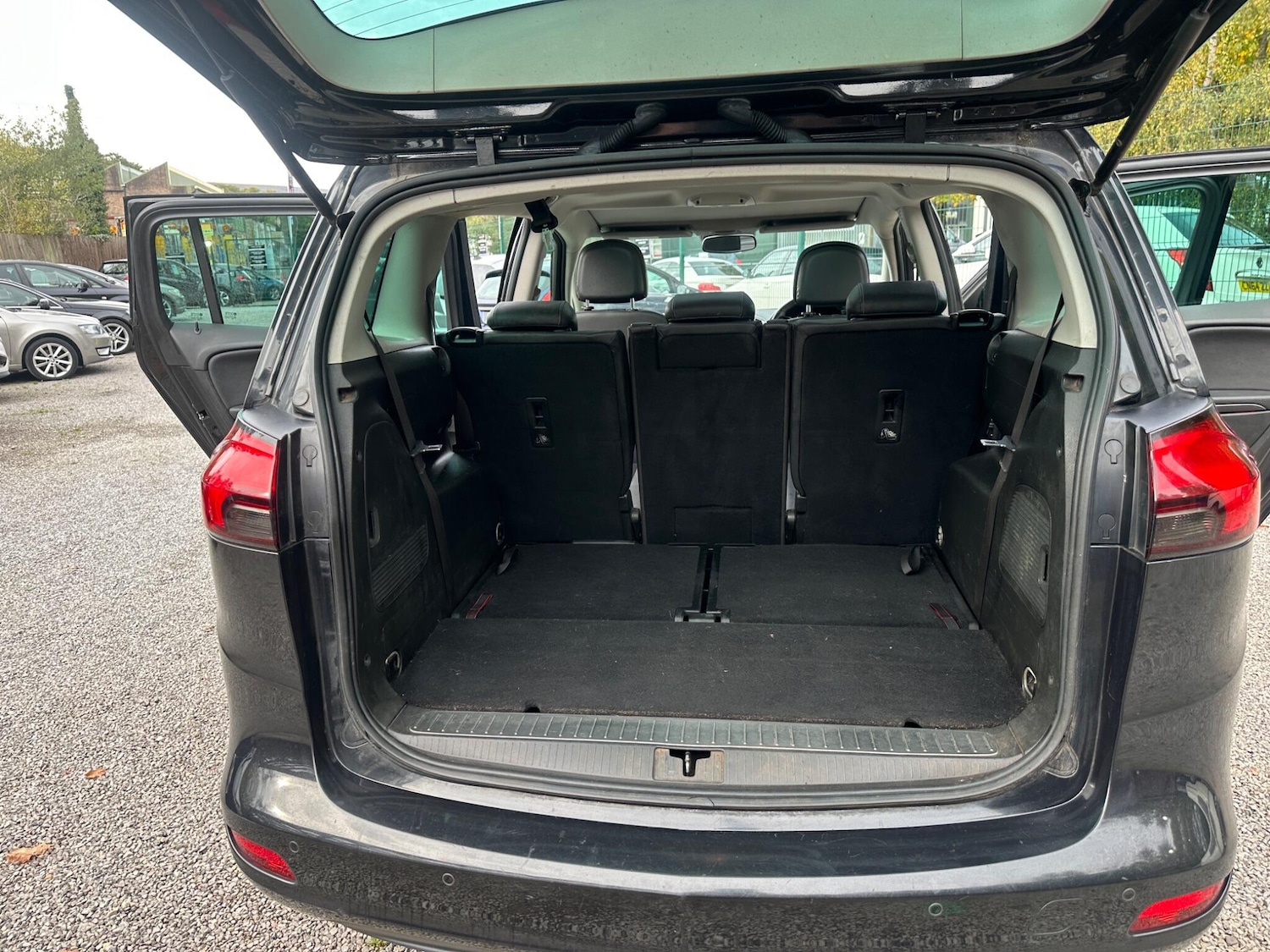 Used Vauxhall Zafira Tourer 2015 for sale - 76349388: Photo 37