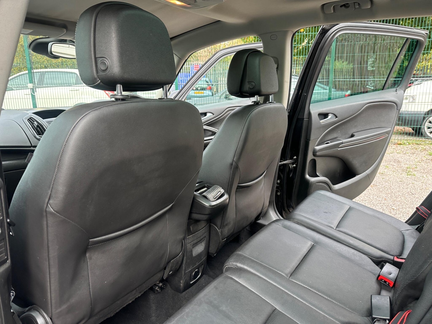 Used Vauxhall Zafira Tourer 2015 for sale - 76349388: Photo 41