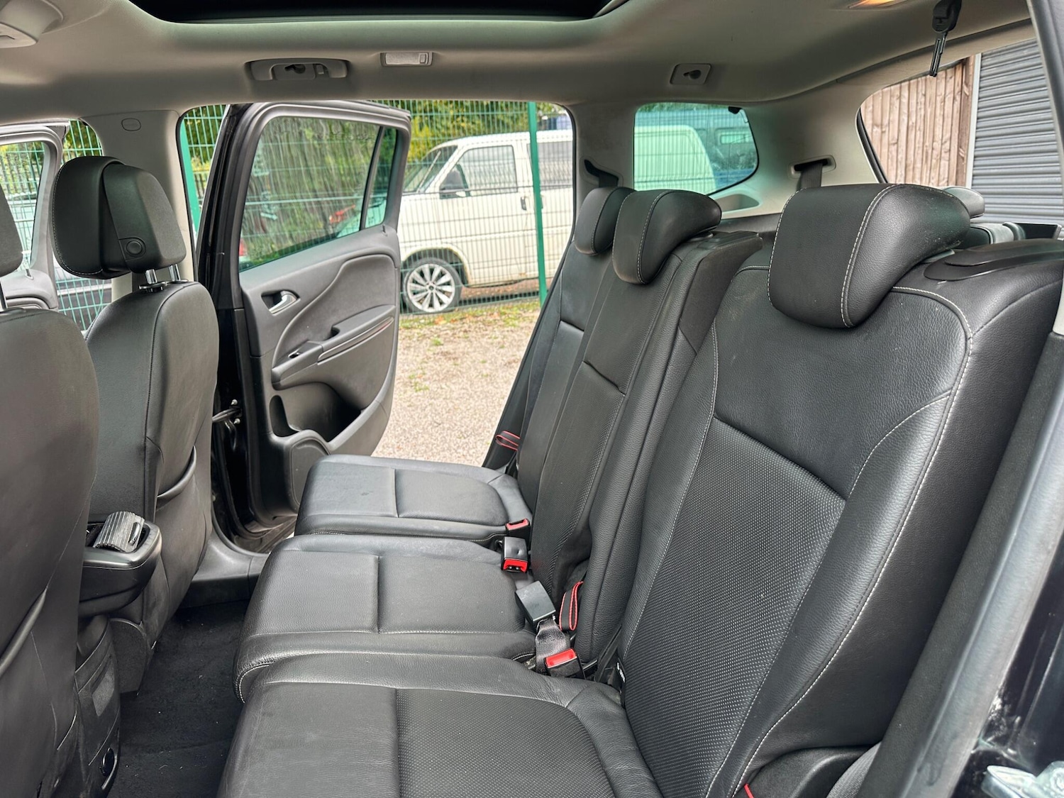Used Vauxhall Zafira Tourer 2015 for sale - 76349388: Photo 42