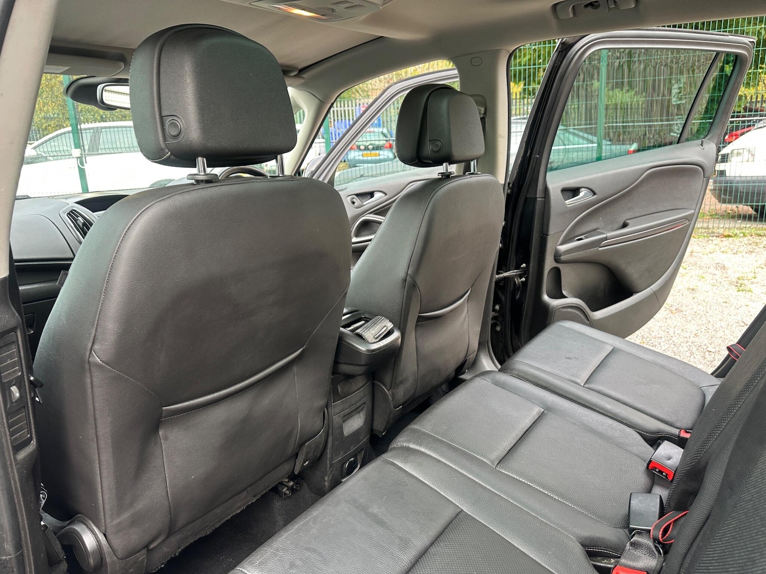 Used Vauxhall Zafira Tourer 2015 for sale - 76349388: Photo 48