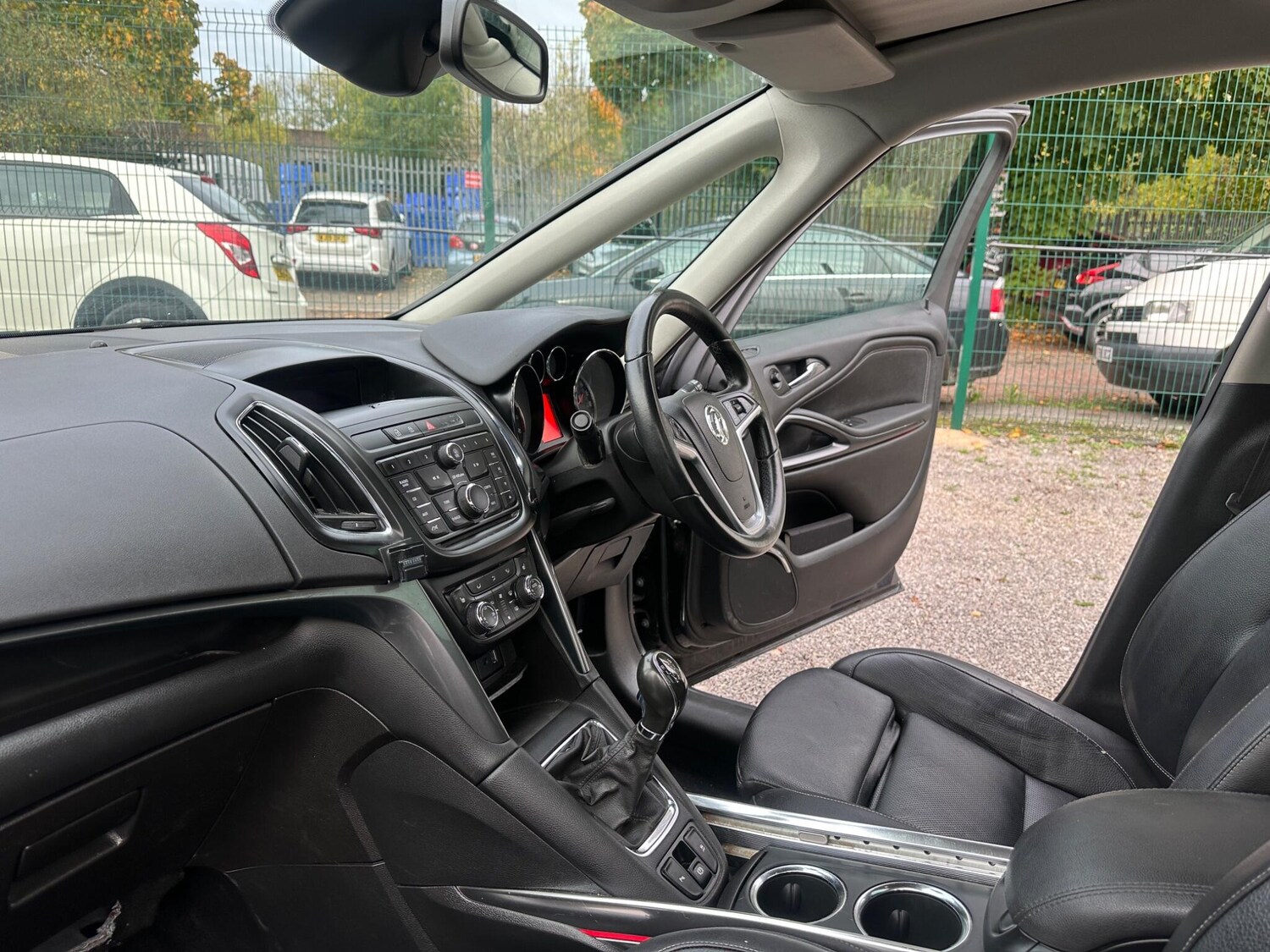 Used Vauxhall Zafira Tourer 2015 for sale - 76349388: Photo 50