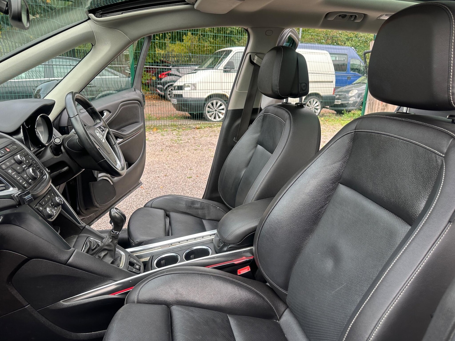 Used Vauxhall Zafira Tourer 2015 for sale - 76349388: Photo 53
