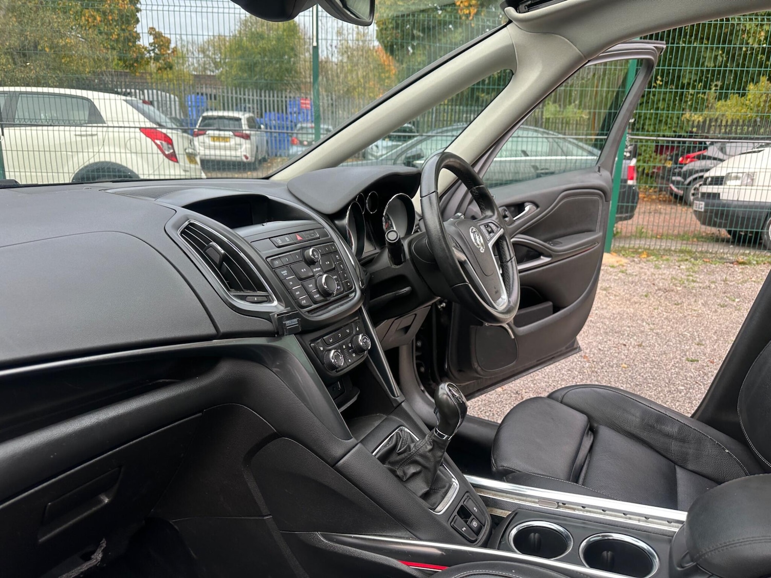 Used Vauxhall Zafira Tourer 2015 for sale - 76349388: Photo 55