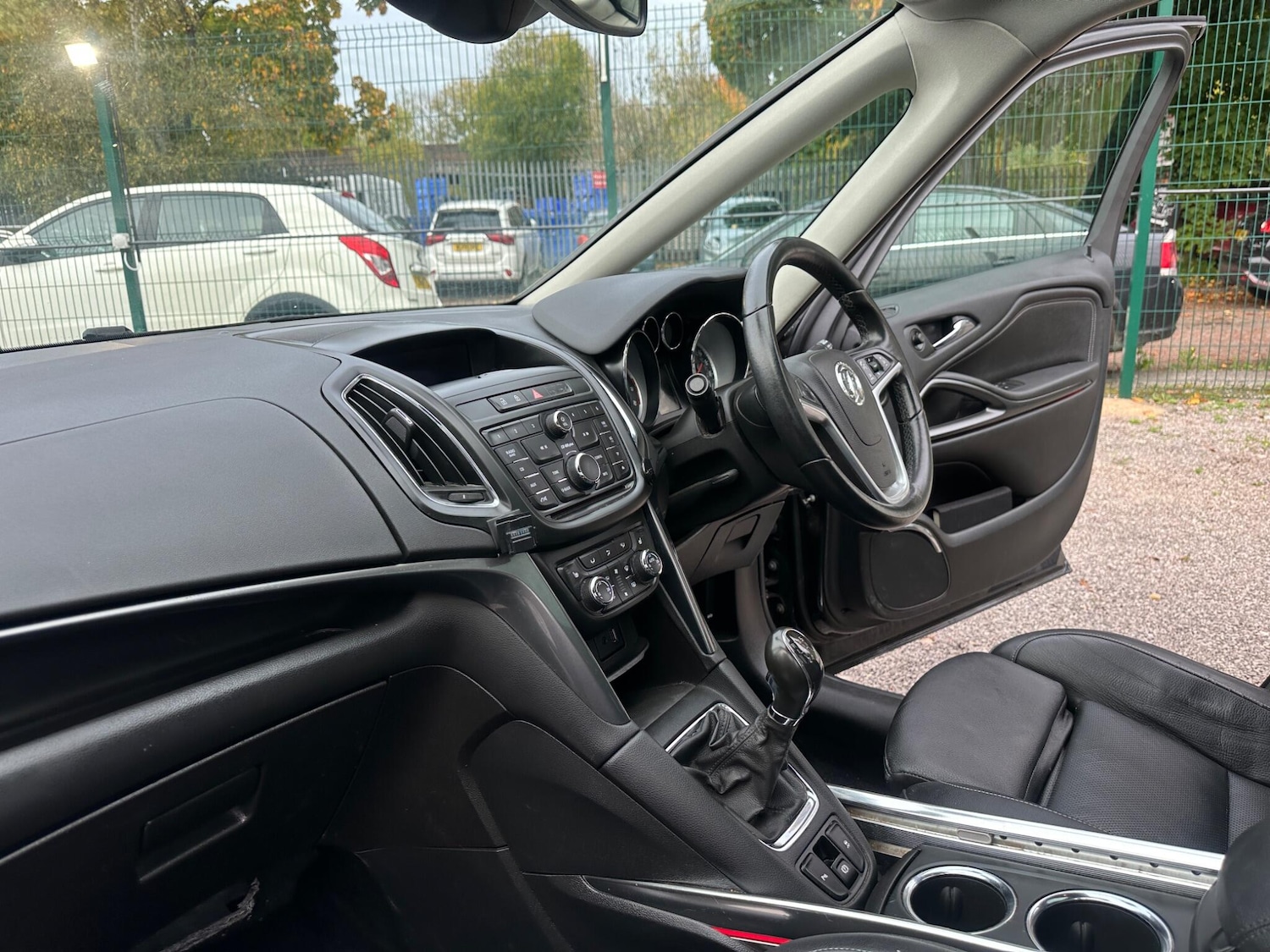 Used Vauxhall Zafira Tourer 2015 for sale - 76349388: Photo 57