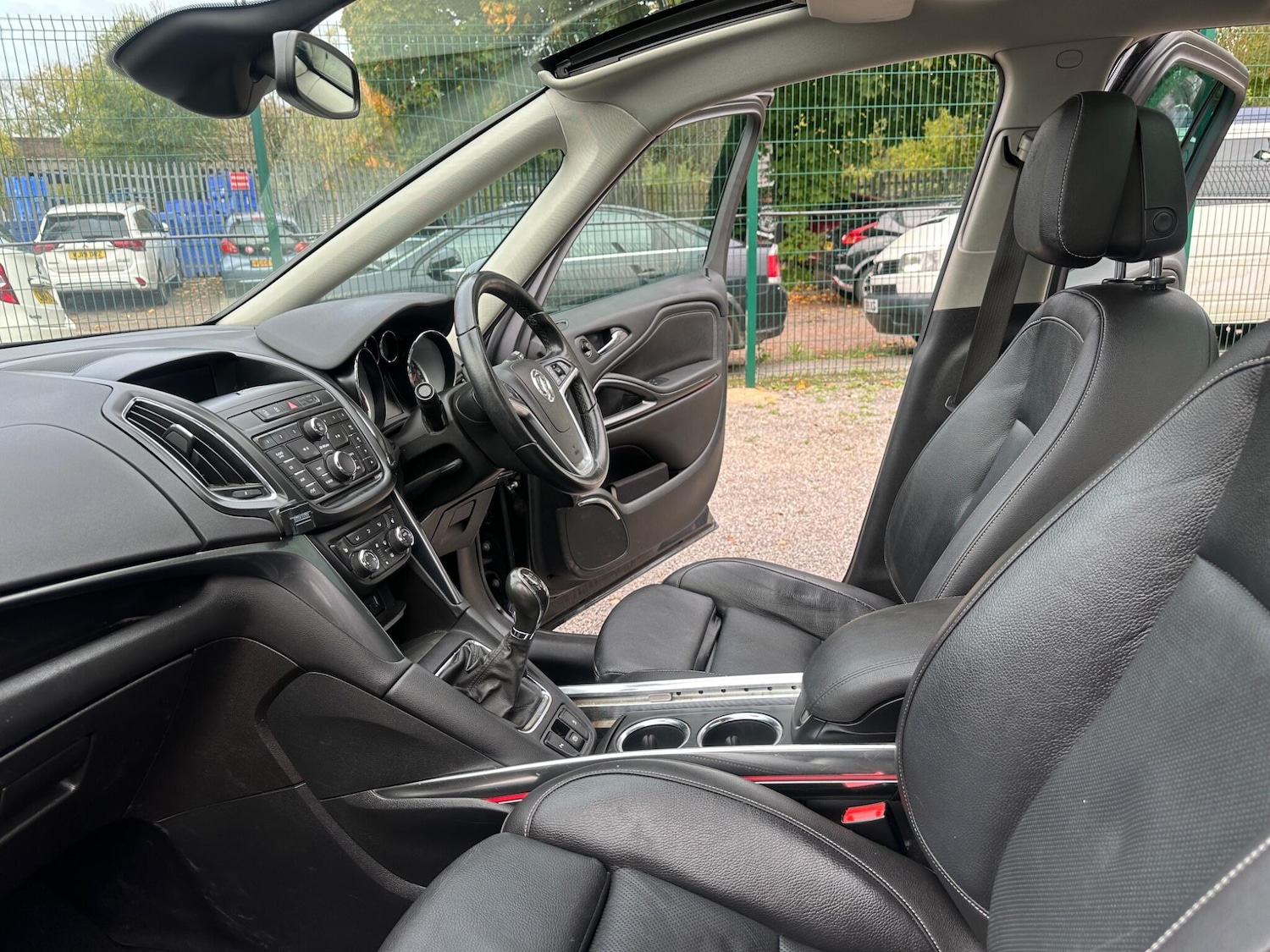 Used Vauxhall Zafira Tourer 2015 for sale - 76349388: Photo 65
