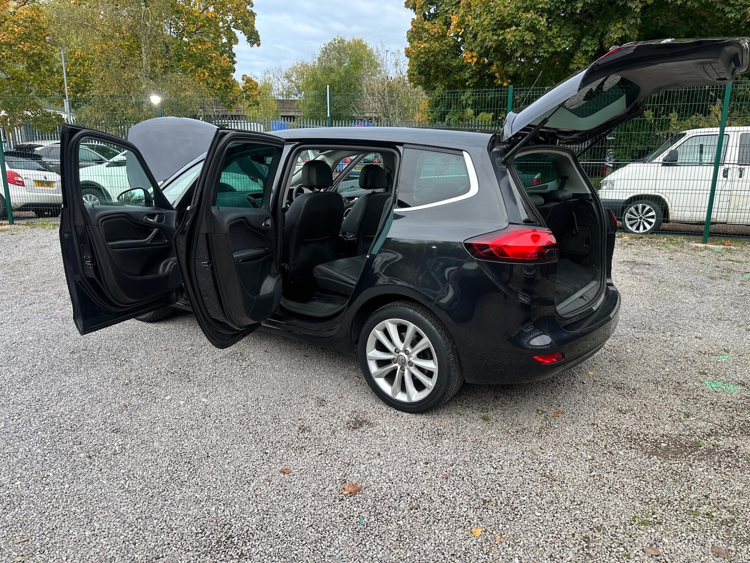 Used Vauxhall Zafira Tourer 2015 for sale - 76349388: Photo 71