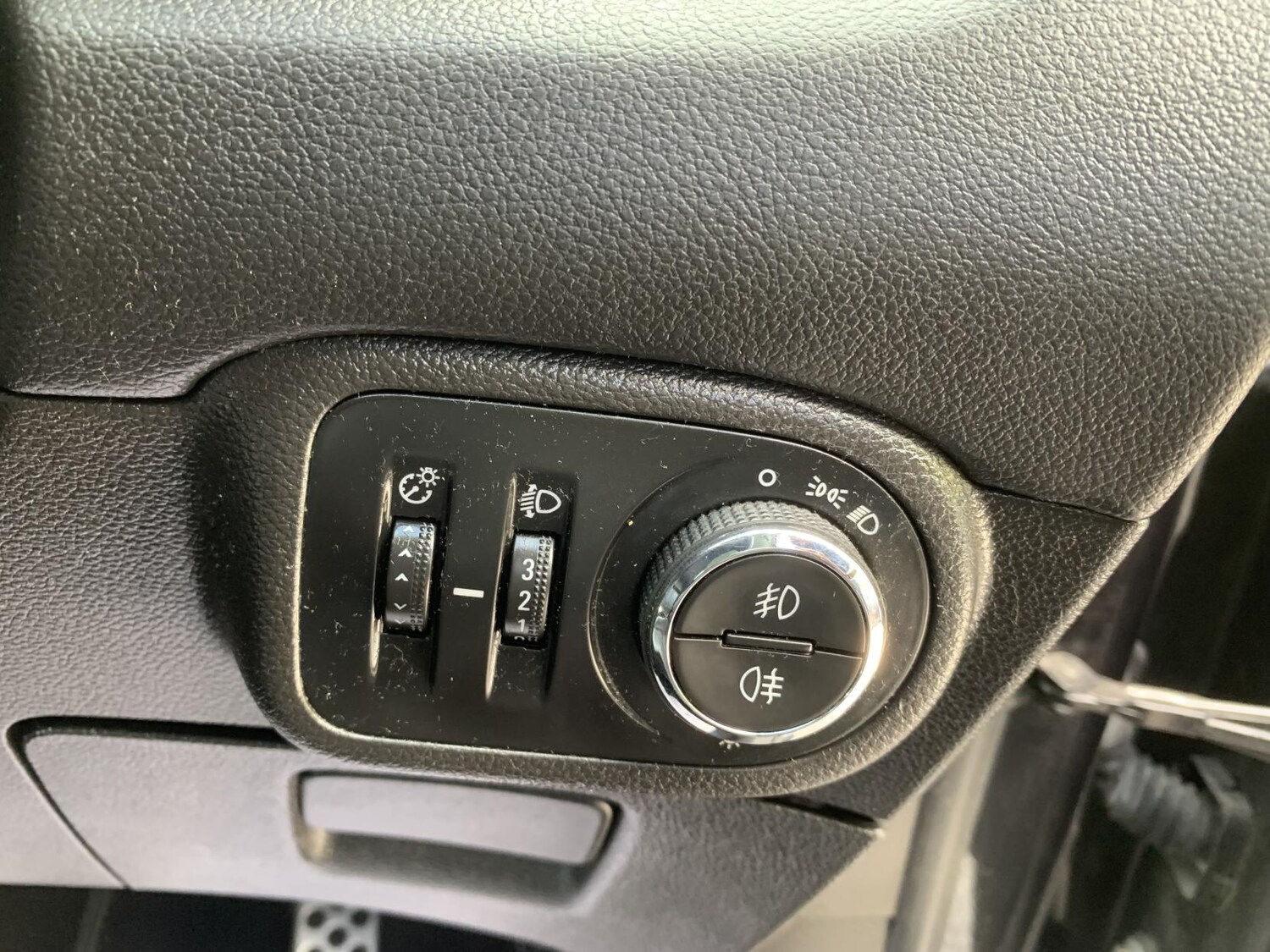 Used Vauxhall Zafira Tourer 2016 for sale - 78140557: Photo 18