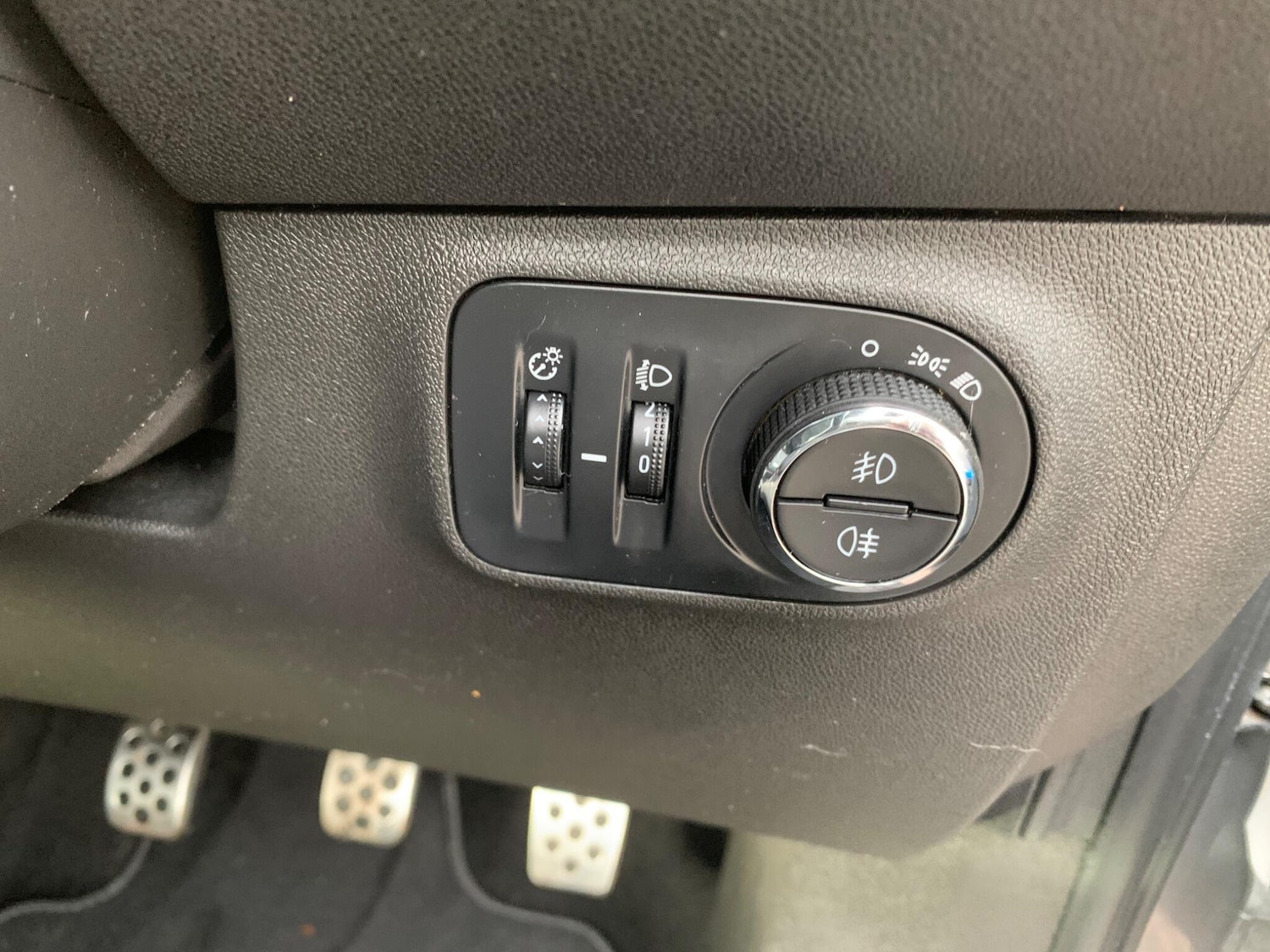 Used Vauxhall Corsa 2015 for sale - 77203424: Photo 17