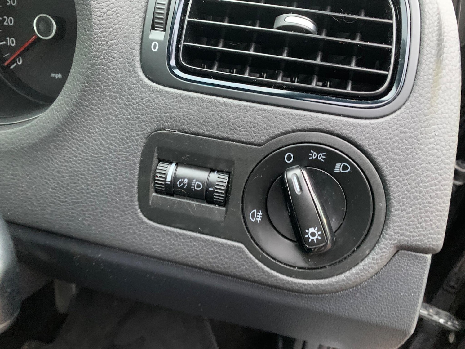 Used Volkswagen Polo 2013 for sale - 77143268: Photo 15