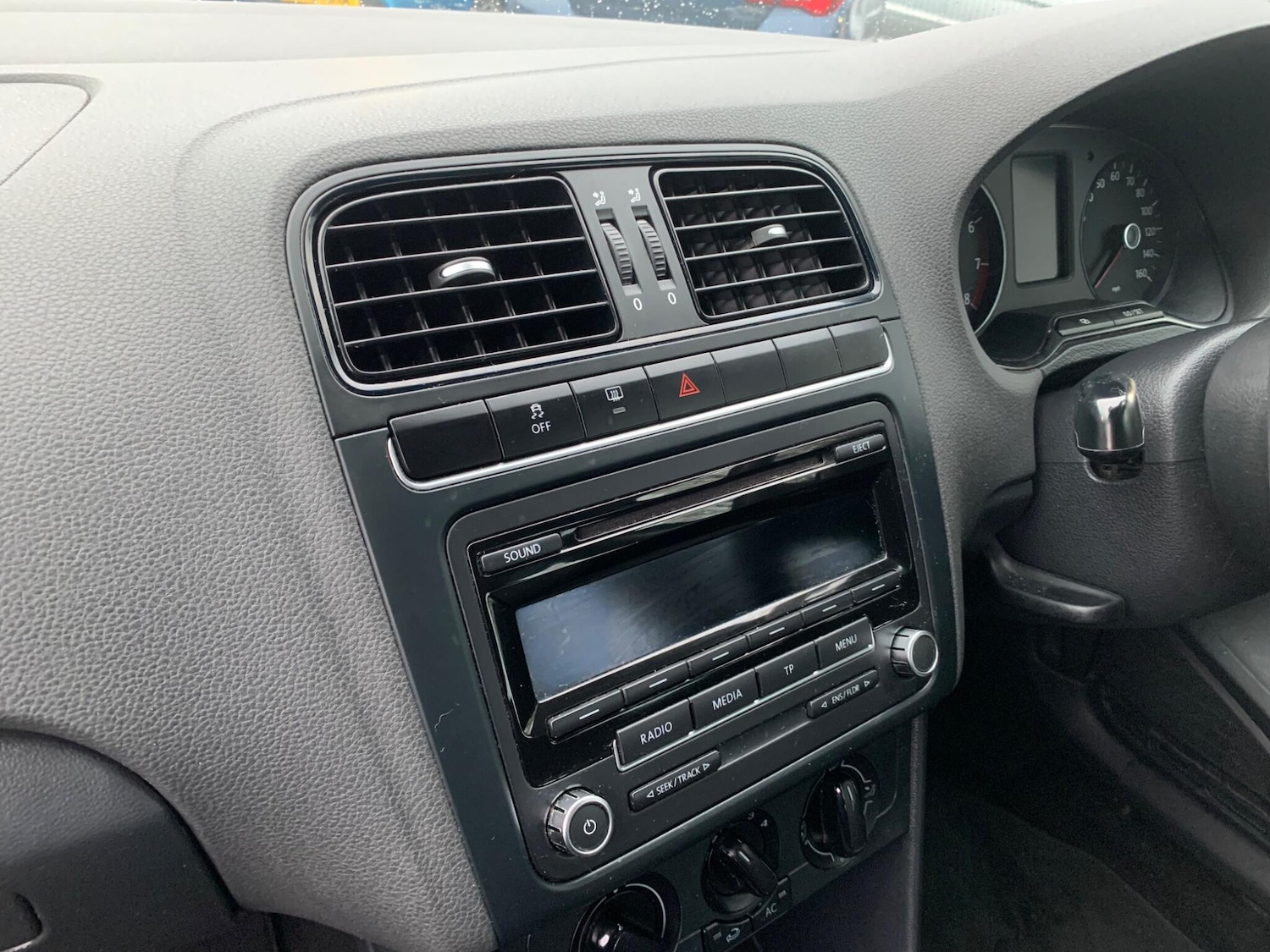 Used Volkswagen Polo 2013 for sale - 77143268: Photo 40