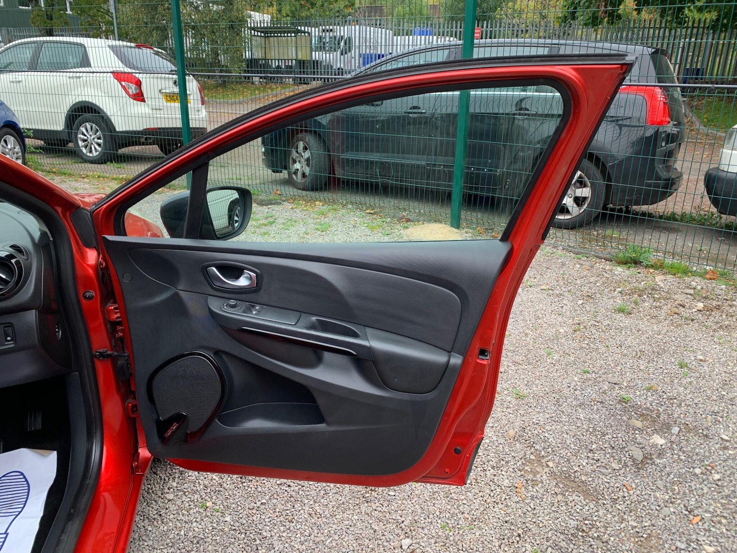 Used Renault Clio 2015 for sale - 76247349: Photo 13