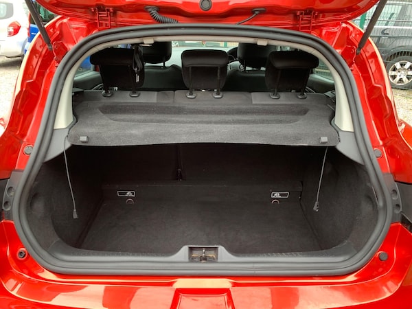 Used Renault Clio 2015 for sale - 76247349: Photo 23